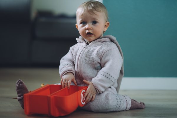 À partir de quel âge un enfant peut-il jouer avec des jouets Montessori ?