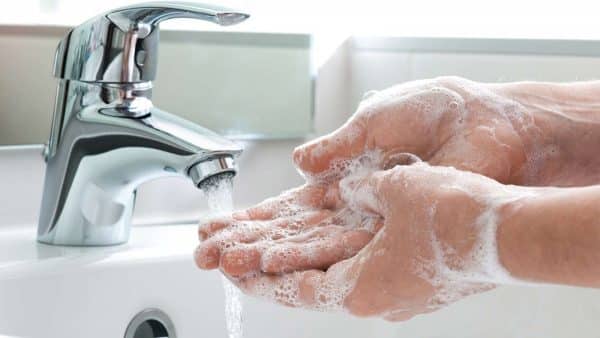 Comment bien se nettoyer les mains ?